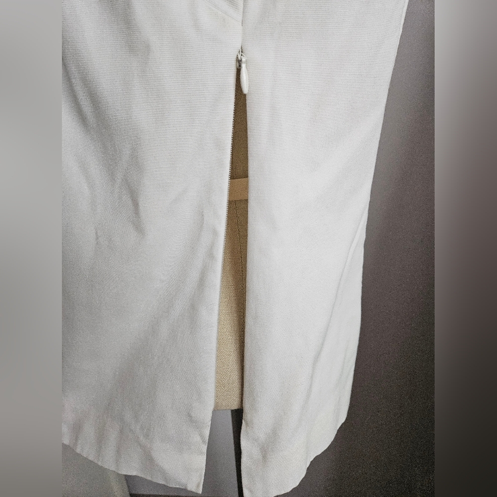 TALBOTS RSVP Beaded Floral Neckline White Sleeveless Top | SZ 4 - Picture 10 of 12